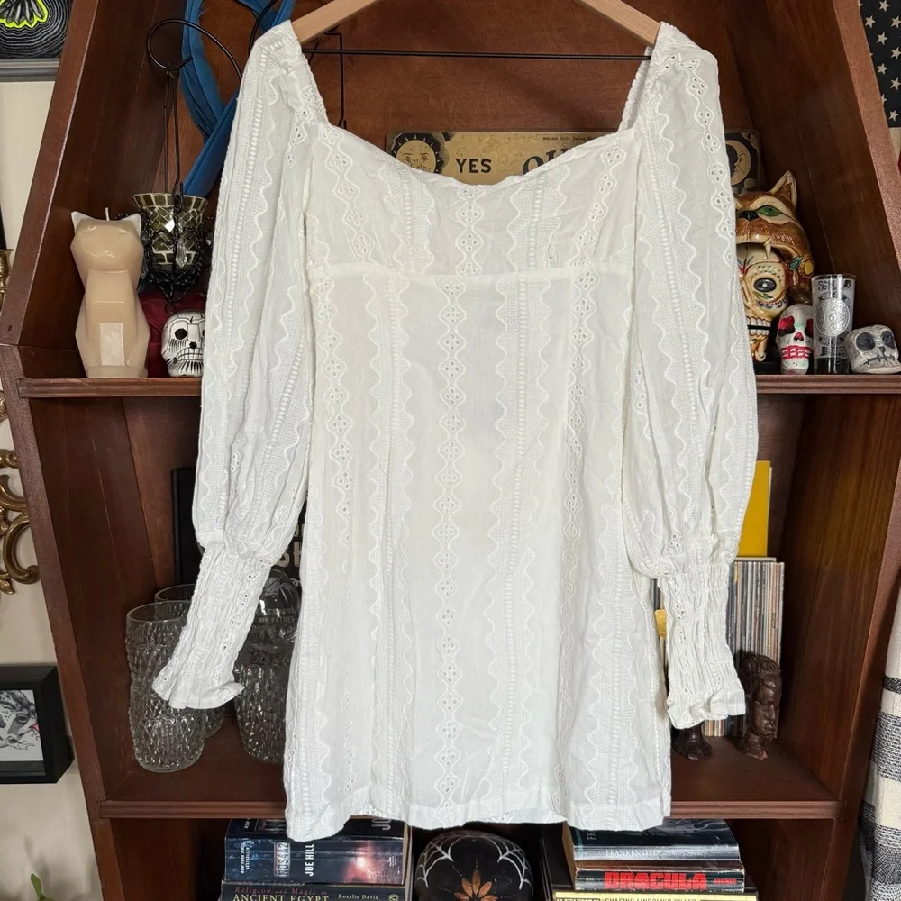 Boohoo - Petite Volume Sleeve Broderie Mini Dress - Women’s 0 - Picture 6 of 9